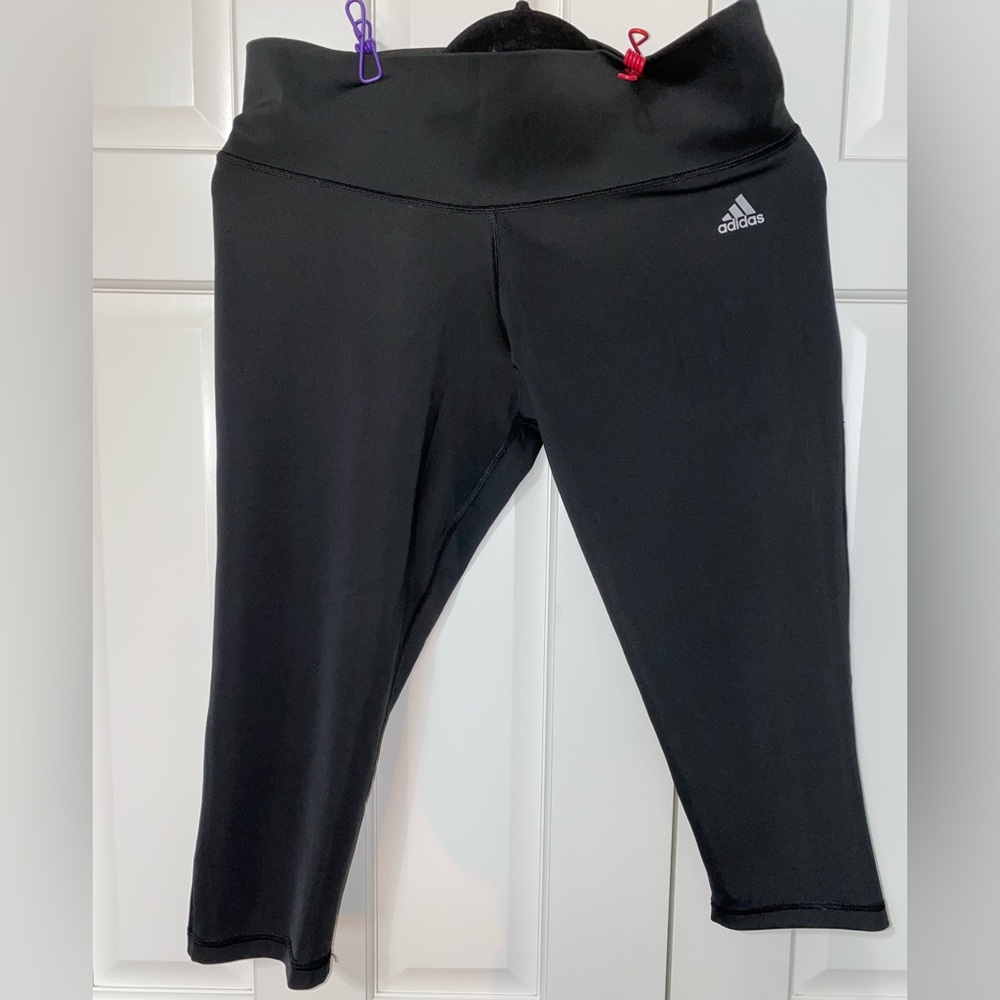 Black Adidas Climalite Capri Cut Leggings - EUC - L